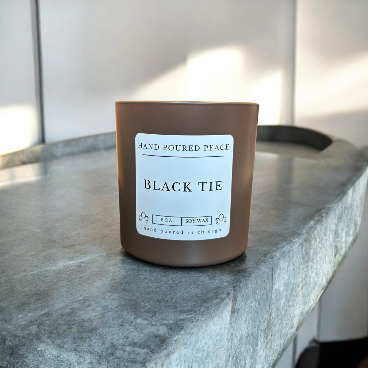 BLACK TIE CANDLE (8OZ)